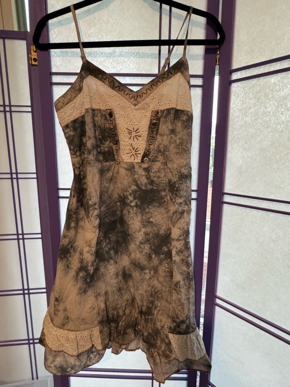 Sleeveless Tie-Dye Midi Dress with Eyelet Trim - Cream & Gray - Picture 2 of 7